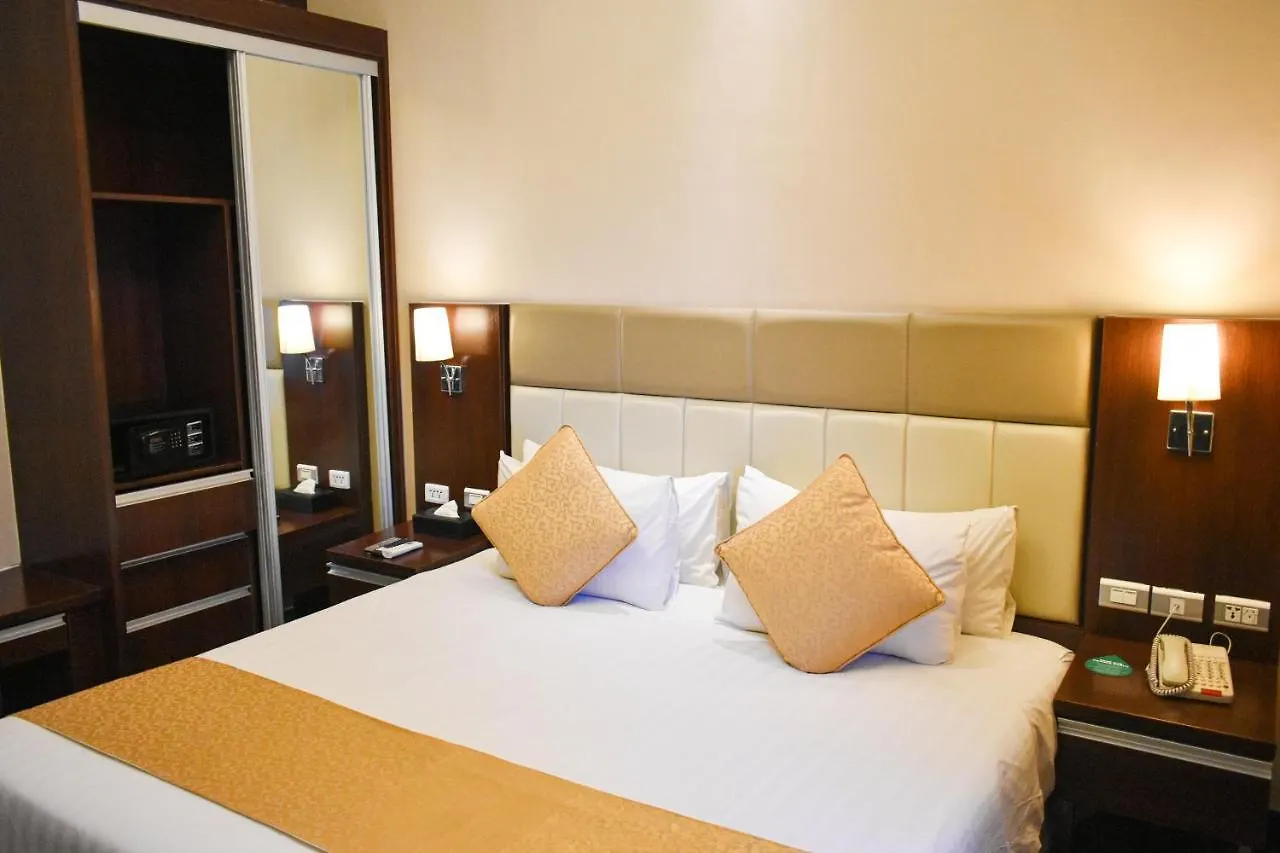 Mg Grand Hotel 오롱가포