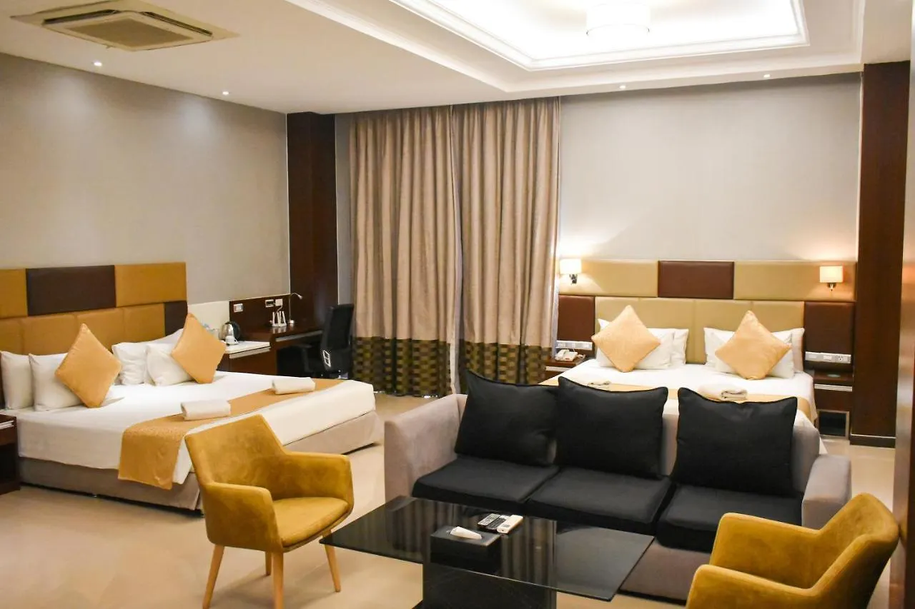 Mg Grand Hotel 오롱가포